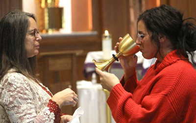MAKING COMMUNION A TRUE MEAL -  EUCHARISTIC REVIVAL