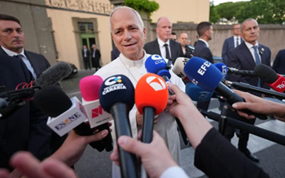 THESE TRADITIONALIST CATHOLICS ARE DEFYING POPE LEO XIV, AND EMBRACING THEIR OUTSIDER STATUS
